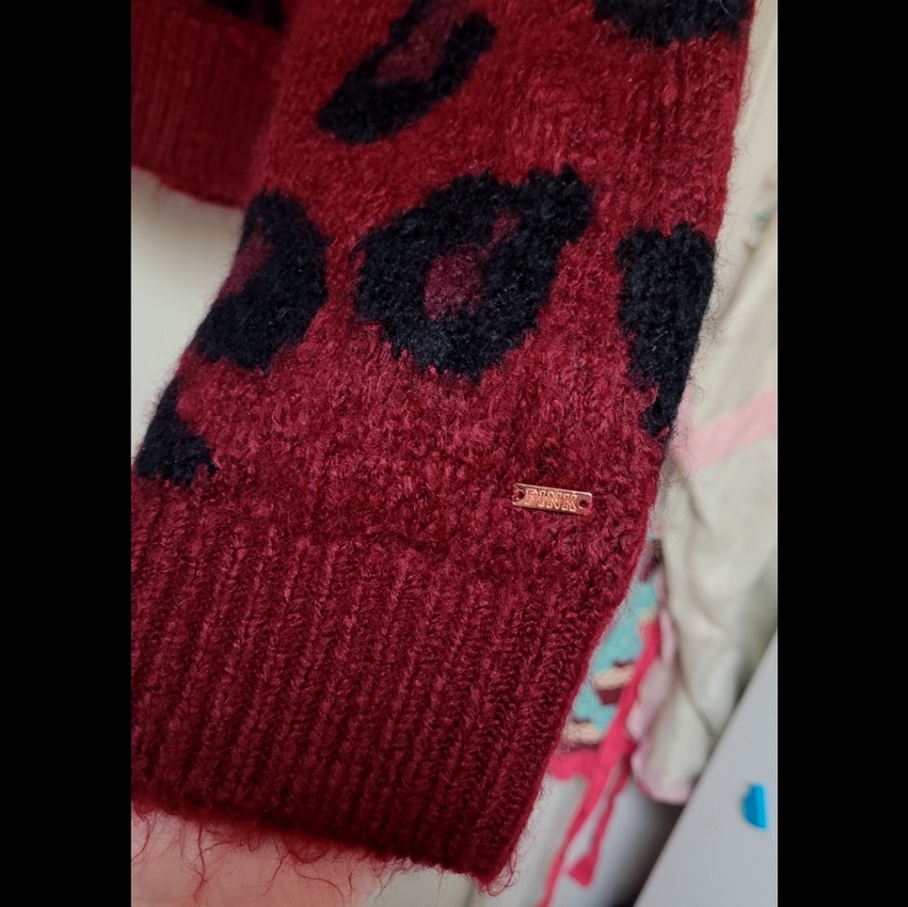🧣Cozy VS PINK reversible BF sweater🐆
